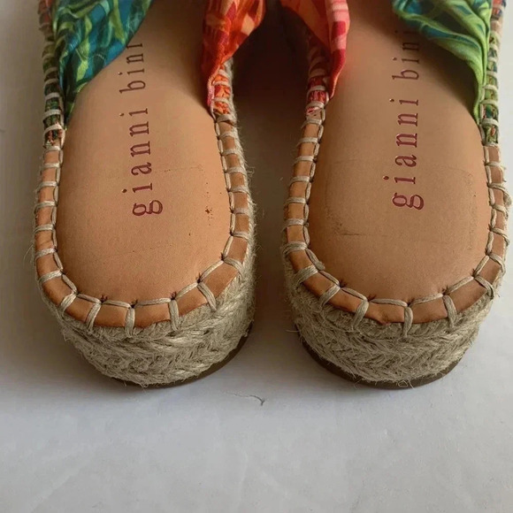 Gianni Bini Wedge Women’s Sandals Size 5.5 New - Picture 11 of 11